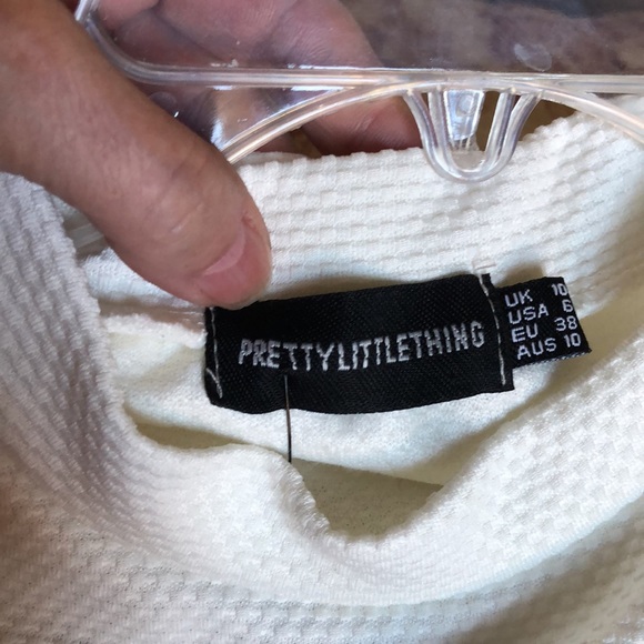 Pretty little things white fitted dress size 6 waffle knit textured mini length - Picture 3 of 9